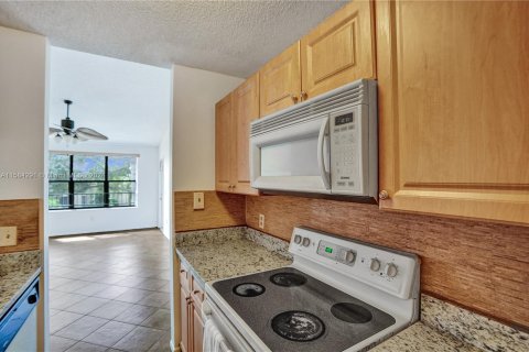 Copropriété à vendre à Pompano Beach, Floride: 1 chambre, 57.6 m2 № 1168322 - photo 19