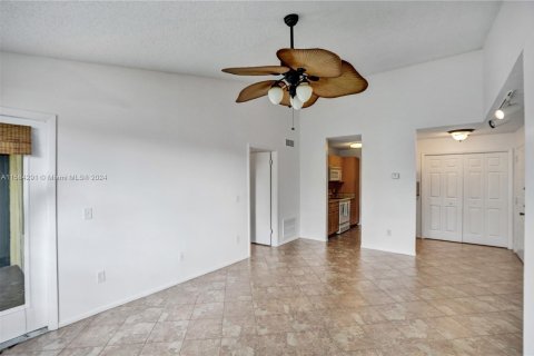 Condominio en venta en Pompano Beach, Florida, 1 dormitorio, 57.6 m2 № 1168322 - foto 14