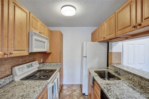 Condominio en venta en Pompano Beach, Florida, 1 dormitorio, 57.6 m2 № 1168322 - foto 23