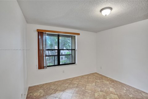 Condominio en venta en Pompano Beach, Florida, 1 dormitorio, 57.6 m2 № 1168322 - foto 28