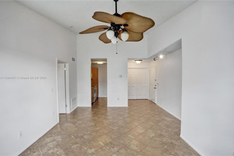 Condominio en venta en Pompano Beach, Florida, 1 dormitorio, 57.6 m2 № 1168322 - foto 15