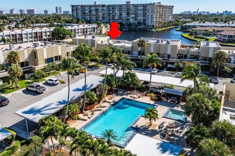 Condominio en venta en Pompano Beach, Florida, 2 dormitorios, 108.7 m2 № 978636 - foto 16