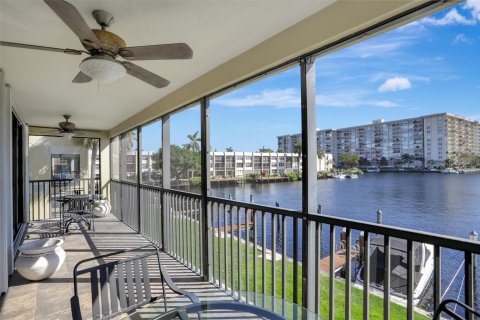 Condominio en venta en Pompano Beach, Florida, 2 dormitorios, 108.7 m2 № 978636 - foto 22