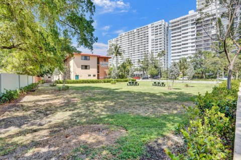 Condo in Fort Lauderdale, Florida, 2 bedrooms  № 1175339 - photo 3