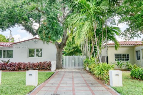 Villa ou maison à vendre à Miami Springs, Floride: 3 chambres, 153.47 m2 № 1138922 - photo 6