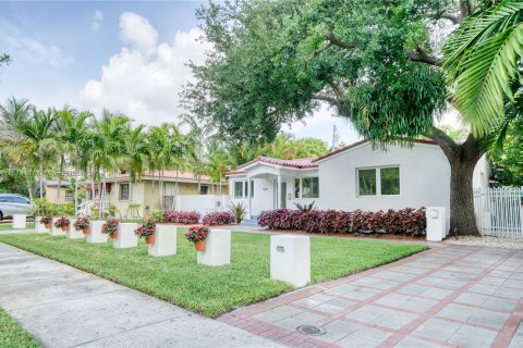 Villa ou maison à vendre à Miami Springs, Floride: 3 chambres, 153.47 m2 № 1138922 - photo 1