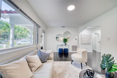 Villa ou maison à vendre à Miami Springs, Floride: 3 chambres, 153.47 m2 № 1138922 - photo 16