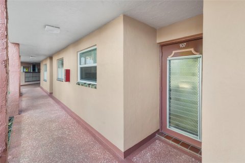 Condominio en venta en Sunrise, Florida, 2 dormitorios, 107.67 m2 № 860263 - foto 3