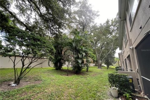 Townhouse in Tampa, Florida 2 bedrooms, 115.2 sq.m. № 1297879 - photo 30