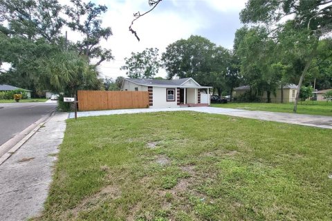 House in Sarasota, Florida 3 bedrooms, 123.75 sq.m. № 1297239 - photo 1