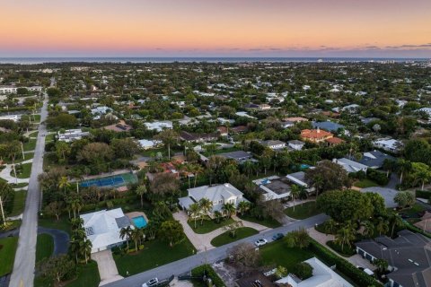 House in Delray Beach, Florida 6 bedrooms, 504.74 sq.m. № 925601 - photo 15