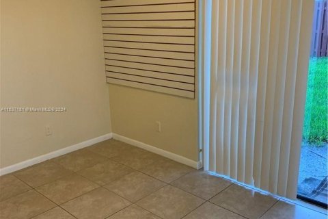 Copropriété à vendre à North Lauderdale, Floride: 3 chambres, 93.83 m2 № 1309310 - photo 16