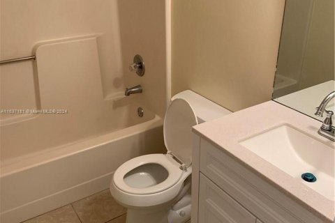 Copropriété à vendre à North Lauderdale, Floride: 3 chambres, 93.83 m2 № 1309310 - photo 5