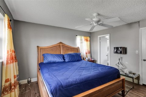 Condo in Sunrise, Florida, 2 bedrooms  № 810880 - photo 20