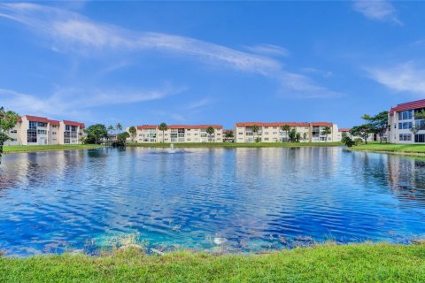 Copropriété à vendre à Sunrise, Floride: 2 chambres, 78.97 m2 № 810880 - photo 6