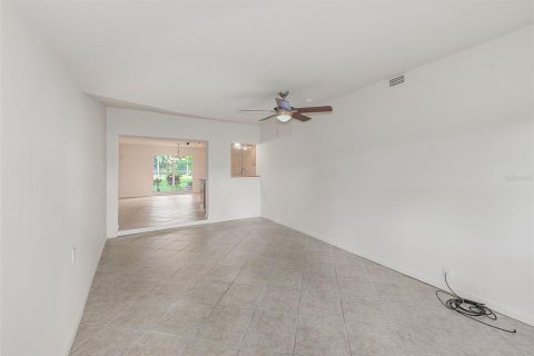 Casa en venta en Land O' Lakes, Florida, 3 dormitorios, 167.22 m2 № 1334089 - foto 15