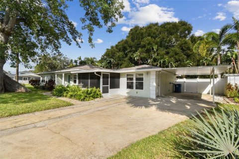 Casa en venta en Saint Petersburg, Florida, 3 dormitorios, 164.34 m2 № 1384738 - foto 15