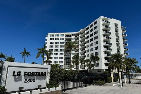 Condo in West Palm Beach, Florida, 1 bedroom  № 1133014 - photo 14