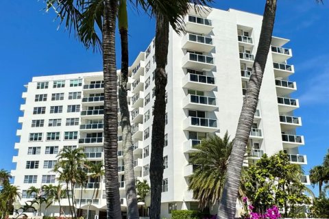 Condo in West Palm Beach, Florida, 1 bedroom  № 1133014 - photo 13