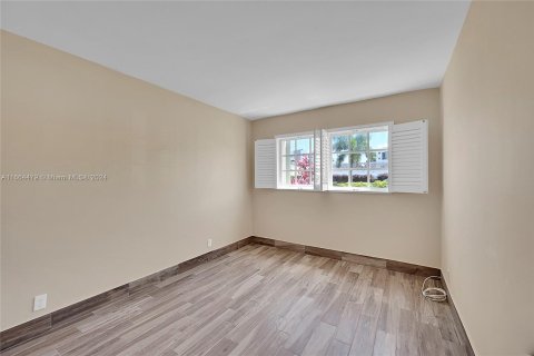 Copropriété à vendre à Wilton Manors, Floride: 2 chambres, 92.9 m2 № 1375778 - photo 25