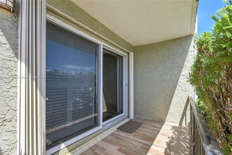 Copropriété à vendre à Wilton Manors, Floride: 2 chambres, 92.9 m2 № 1375778 - photo 29