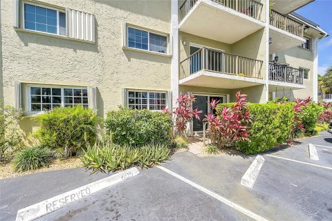 Copropriété à vendre à Wilton Manors, Floride: 2 chambres, 92.9 m2 № 1375778 - photo 2