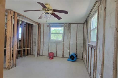 House in Hudson, Florida 3 bedrooms, 168.9 sq.m. № 1419651 - photo 6