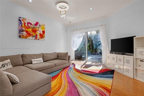 Casa en venta en Hollywood, Florida, 3 dormitorios, 145.02 m2 № 783766 - foto 5