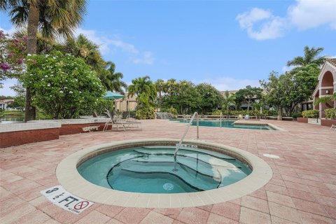 Condominio en alquiler en Saint Petersburg, Florida, 2 dormitorios, 95.5 m2 № 1287529 - foto 18