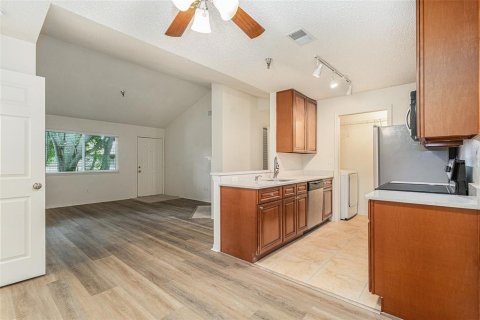 Copropriété à louer à Saint Petersburg, Floride: 2 chambres, 95.5 m2 № 1287529 - photo 6