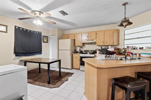 Duplex in Leesburg, Florida 2 bedrooms, 86.68 sq.m. № 1147782 - photo 11