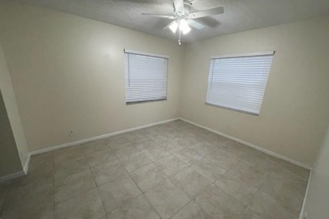 Condominio en venta en Coral Springs, Florida, 1 dormitorio, 57.69 m2 № 1207568 - foto 1