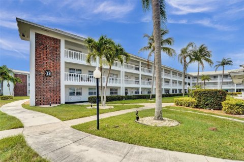 Condo in Fort Lauderdale, Florida, 2 bedrooms  № 1207569 - photo 2