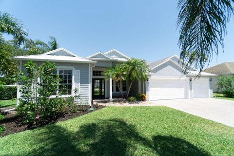 House in Vero Beach, Florida 4 bedrooms, 237.83 sq.m. № 1146119 - photo 18