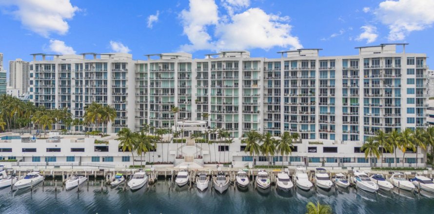 Condo à Aventura, Floride, 3 chambres  № 1146121