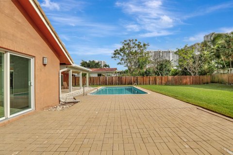 Villa ou maison à vendre à Lauderdale-by-the-Sea, Floride: 3 chambres, 253.53 m2 № 893254 - photo 21