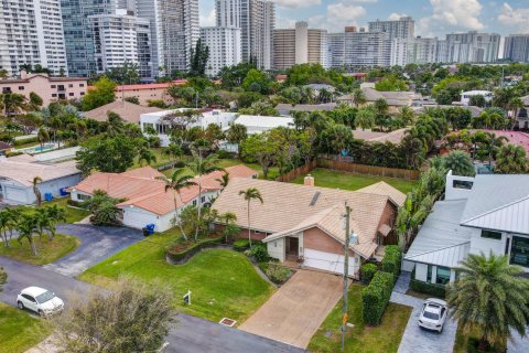 Villa ou maison à vendre à Lauderdale-by-the-Sea, Floride: 3 chambres, 253.53 m2 № 893254 - photo 15