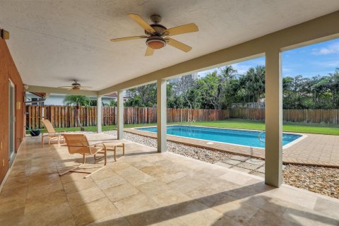 Villa ou maison à vendre à Lauderdale-by-the-Sea, Floride: 3 chambres, 253.53 m2 № 893254 - photo 25