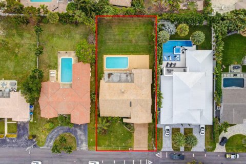 Villa ou maison à vendre à Lauderdale-by-the-Sea, Floride: 3 chambres, 253.53 m2 № 893254 - photo 11