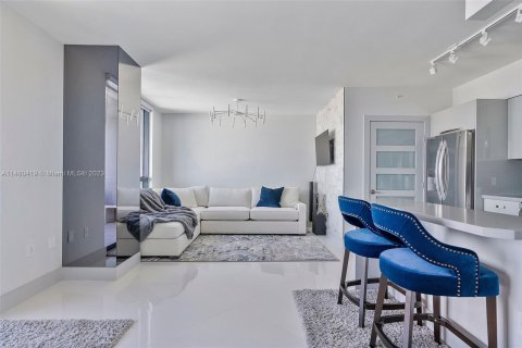 Condominio en venta en Miami Beach, Florida, 1 dormitorio, 73.67 m2 № 818613 - foto 3