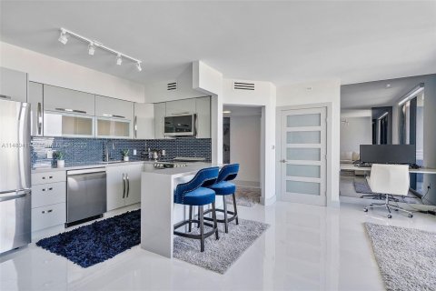 Condominio en venta en Miami Beach, Florida, 1 dormitorio, 73.67 m2 № 818613 - foto 7