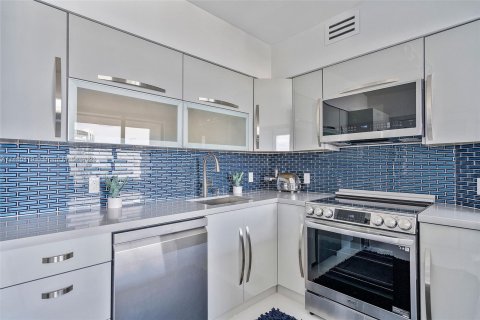 Condominio en venta en Miami Beach, Florida, 1 dormitorio, 73.67 m2 № 818613 - foto 12