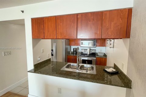 Condo in Miami, Florida, 3 bedrooms  № 1168225 - photo 19