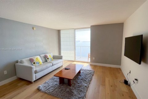 Copropriété à vendre à Miami, Floride: 3 chambres, 114.46 m2 № 1168225 - photo 21