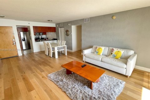 Condominio en venta en Miami, Florida, 3 dormitorios, 114.46 m2 № 1168225 - foto 20