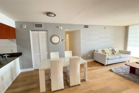 Condo in Miami, Florida, 3 bedrooms  № 1168225 - photo 22