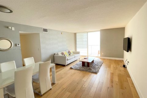 Copropriété à vendre à Miami, Floride: 3 chambres, 114.46 m2 № 1168225 - photo 23