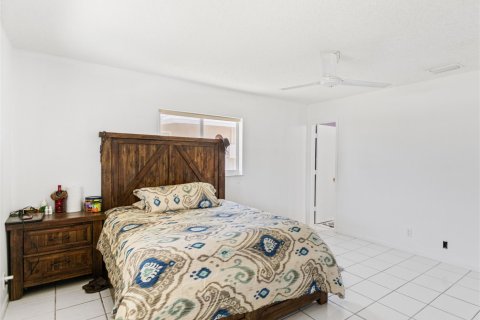 Купить виллу или дом в Маргит, Флорида 3 спальни, 147.44м2, № 1119876 - фото 27