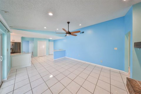 Villa ou maison à vendre à Valrico, Floride: 4 chambres, 190.73 m2 № 1340885 - photo 11