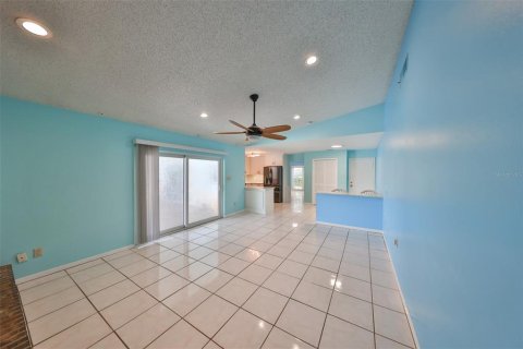 Villa ou maison à vendre à Valrico, Floride: 4 chambres, 190.73 m2 № 1340885 - photo 13